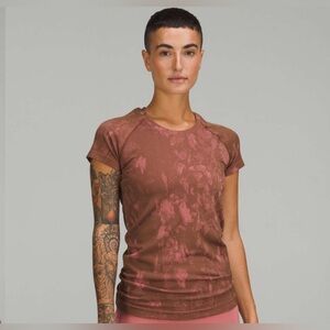 Lululemon swiftly tech tie die maroon and pink size 4 new with tags